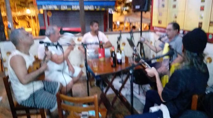 Roda de Samba com o Grupo Tá Gostoso no bairro de Fátima