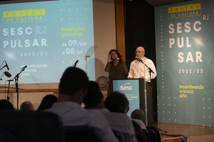 Sesc RJ Pulsar-Antonio-Queiroz-Marisa Orth-Cred-Helio-Melo (1)