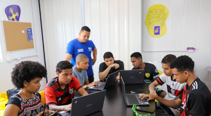 Espaços da Juventude abrem 400 vagas em curso de Informática para Negócios