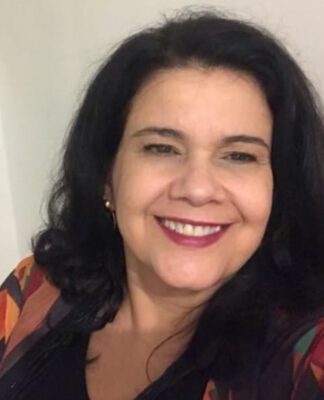 Raquel Siqueira lança o livro “Musicoterapia no Brasil: conexões contemporâneas” nesta sexta-feira, em Botafogo