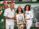 Diretora de Carnaval da Liga RJ, Carla Brito foi homenageada pelo Cacique de Ramos