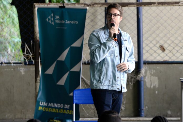 Fabio Porchat - Dia D Voluntariar 2024 - crédito Adriano Ishibashi