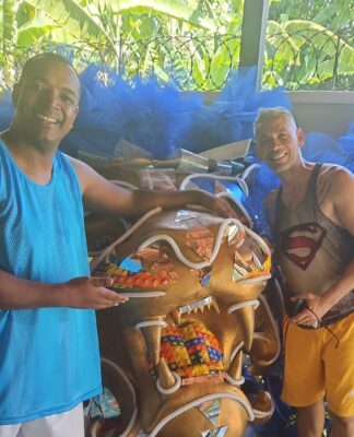 Diretor de Carnaval e Carnavalesco celebram 97% do carnaval pronto no ensaio geral da Unidos do Cabuçu