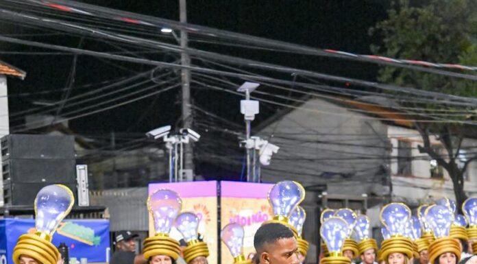 Unidos do Jacarezinho inicia temporada dos ensaios de bateria
